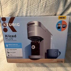 Brand new single serve Keurig for iced and warm drinks!